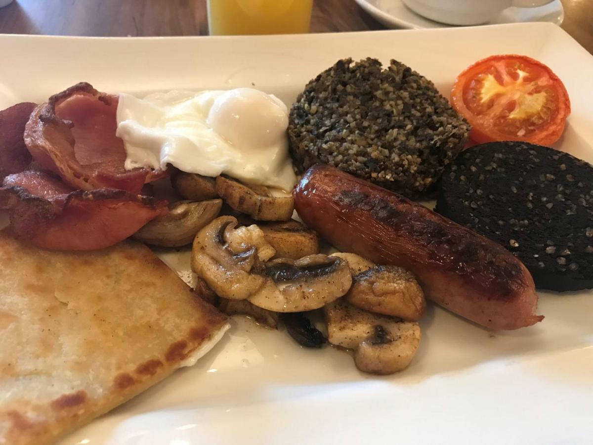 Selkirk Arms Hotel 커쿠브리 외부 사진